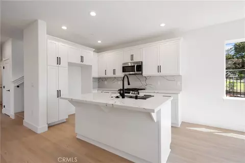 Kitchen - 220 Oak Hill Dr, Lompoc, CA 93436 photo 2 of 4