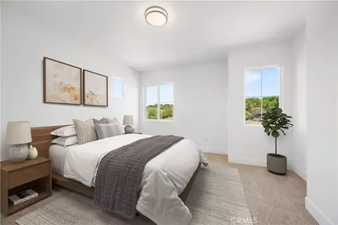 Bedroom - 220 Oak Hill Dr, Lompoc, CA 93436 photo 3 of 8