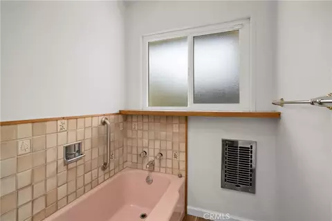 Bath - 557 Mitchell Dr, Los Osos, CA 93402 photo 3 of 3