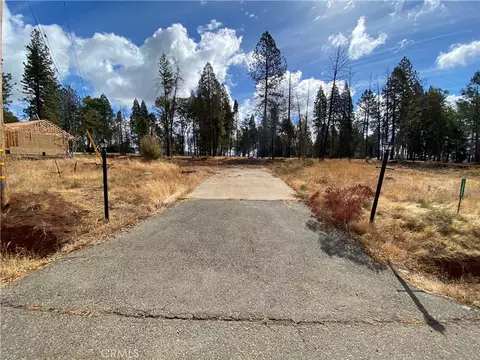 13800 W Park Dr, Magalia, CA 95954