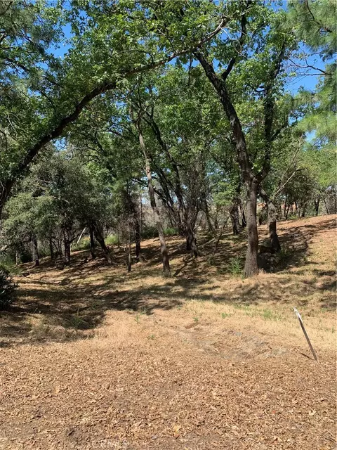 4896 Malibu Dr, Paradise, CA 95969