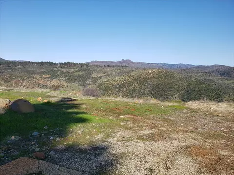 5236 Royal Canyon Ln, Paradise, CA 95969