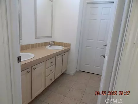Bath - 2905 Harden Ave, Corning, CA 96021 photo 4 of 4