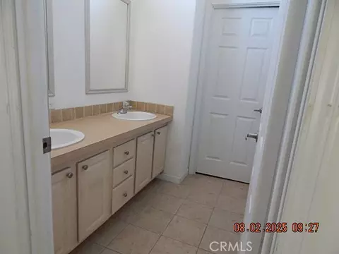 Bath - 2905 Harden Ave, Corning, CA 96021 photo 4 of 4