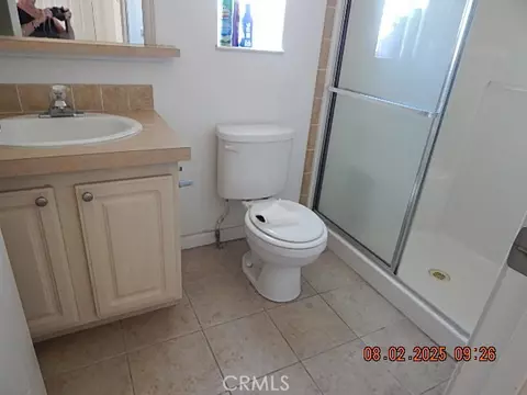 Bath - 2905 Harden Ave, Corning, CA 96021 photo 3 of 4
