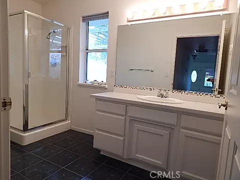 Bath - 2905 Harden Ave, Corning, CA 96021 photo 1 of 4