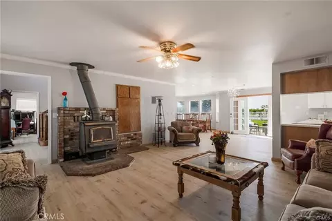 Living - 22085 Finnell, Corning, CA 96021 photo 4 of 4