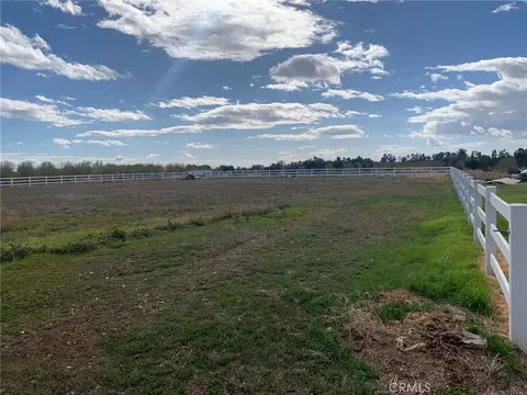 Exterior - 22085 Finnell, Corning, CA 96021 photo 10 of 19