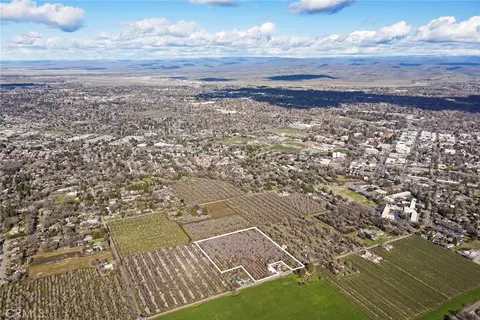 1842 Santa Clara Ave, Chico, CA 95928