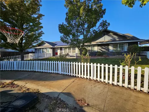 6 Avery Ct, Oroville, CA 95965