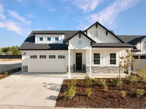 15 Harkness Ct, Chico, CA 95973