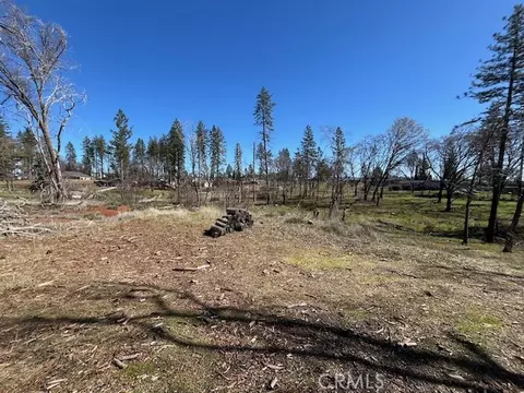 5801 Thoreau Ln, Paradise, CA 95969