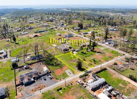 1422 W Dottie Ln, Paradise, CA 95969