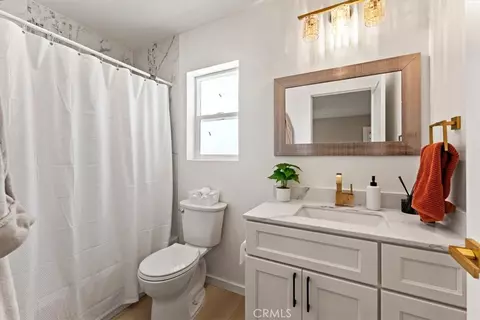 Bath - 24565 Foster Rd, Corning, CA 96021 photo 2 of 2