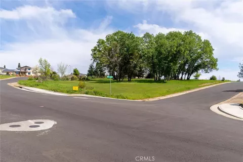 5990 Royal Point Dr, Paradise, CA 95969