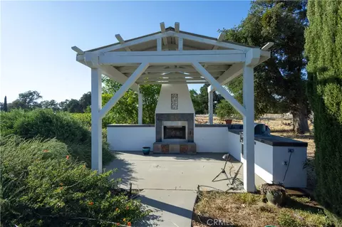 Exterior - 24115 Black Bart Ct, Corning, CA 96021 photo 6 of 8