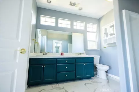 Bath - 24115 Black Bart Ct, Corning, CA 96021 photo 3 of 4