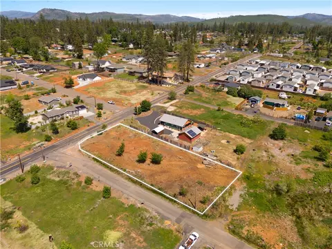 1300 Elliott Rd, Paradise, CA 95969