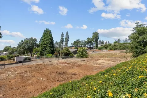 887 Rita Ln, Paradise, CA 95969