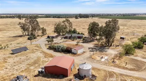 1560 Hwy 99 W, Corning, CA 96021