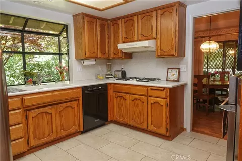 Kitchen - 2787 Grape Way, Chico, CA 95973 photo 2 of 6
