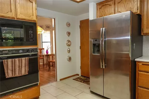 Kitchen - 2787 Grape Way, Chico, CA 95973 photo 6 of 6