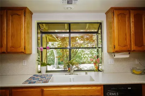 Kitchen - 2787 Grape Way, Chico, CA 95973 photo 3 of 6