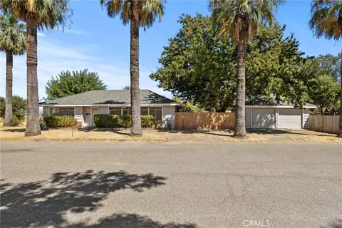 305 5th St, Corning, CA 96021