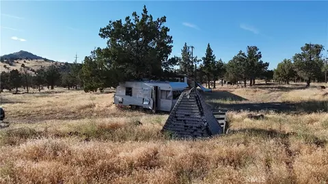 5200 Blackberry Ln, Montague, CA 96064
