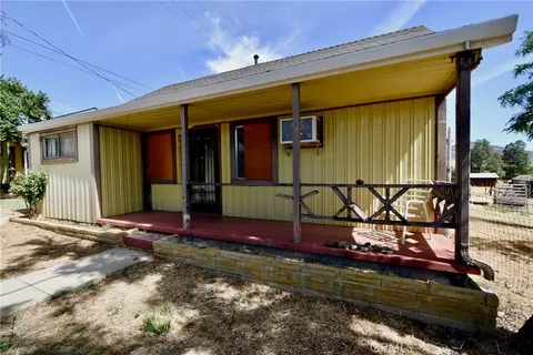 1439 Hawkinsville Humbug Rd, Yreka, CA 96097