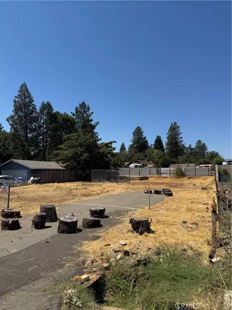 6161 Opal Ln, Paradise, CA 95969