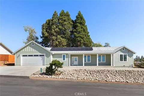 1579 Redwood Ln, Paradise, CA 95969