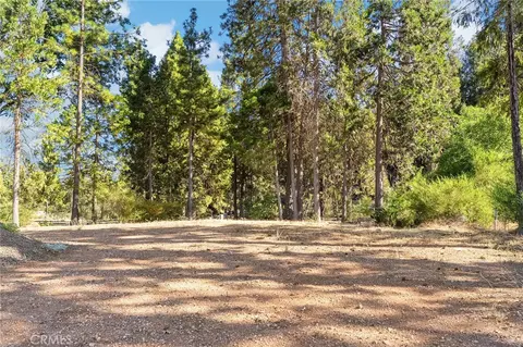 6435 Ventura Dr, Magalia, CA 95954