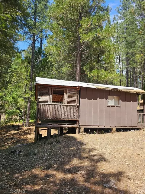 15824 Valhalla Dr, Oak Run, CA 96069