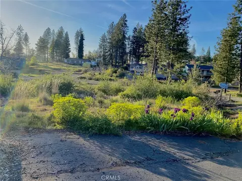 13589 Miwok Ct, Magalia, CA 95954