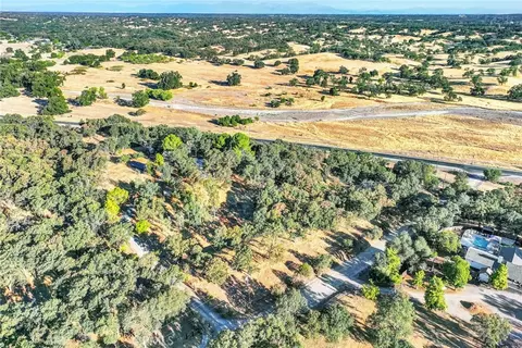 14721 Nevis, Red Bluff, CA 96080 photo 2