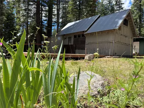 9478 Jones Creek Rd #14, Forest Ranch, CA 95942