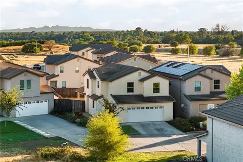 1972 Bluffs Dr, Oroville, CA 95965