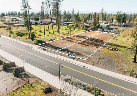 5911 Almond St, Paradise, CA 95969
