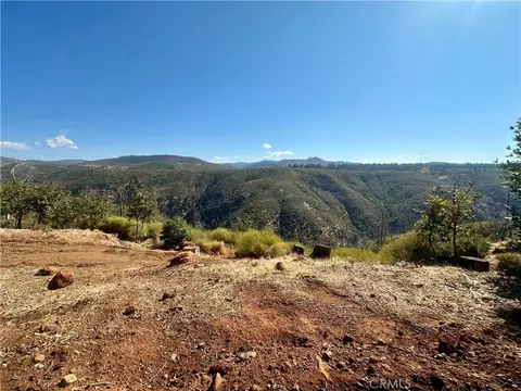 5610 Feather River Pl, Paradise, CA 95969