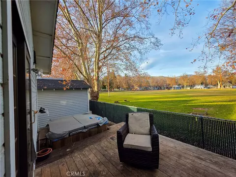 Exterior - 614 Lane, Yreka, CA 96097 photo 3 of 7