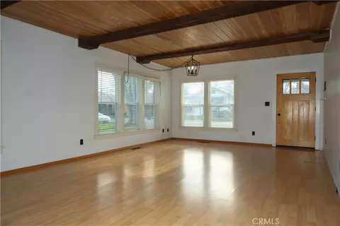 Living - 614 Lane, Yreka, CA 96097 photo 3 of 6