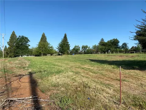 72 Seaman Ln, Paradise, CA 95969