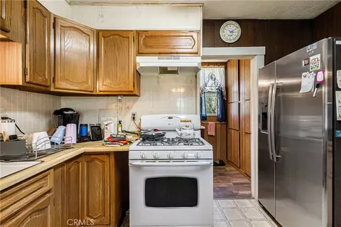 Kitchen - 4019 Marguerite Ave, Corning, CA 96021 photo 2 of 3