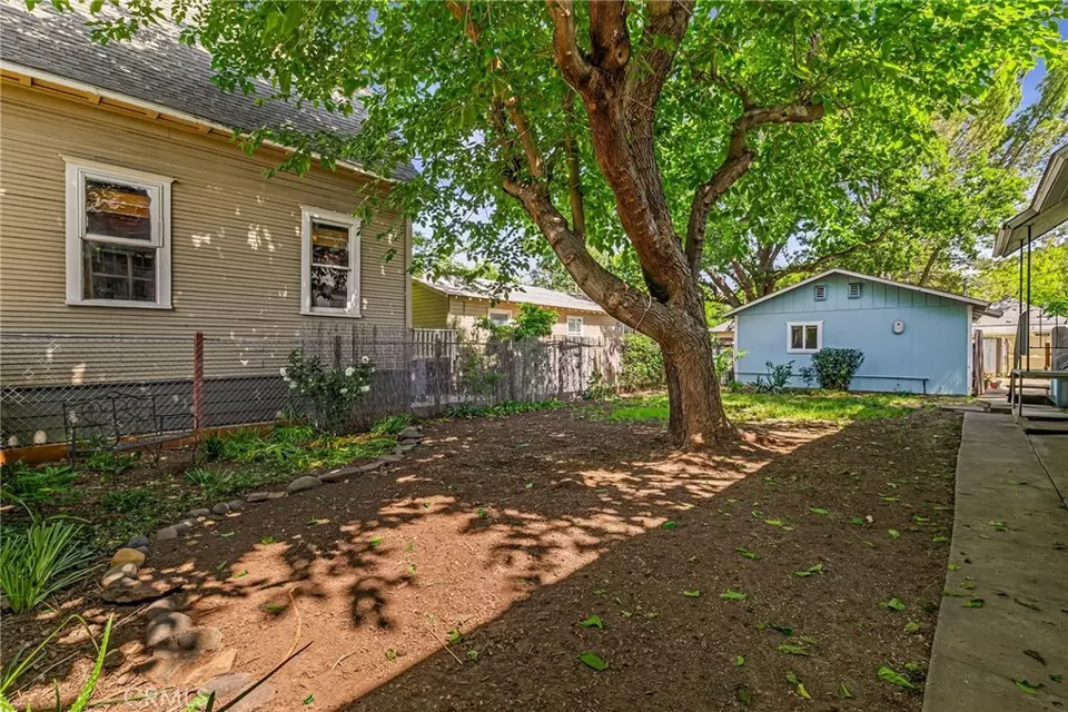 Exterior - 1617 Hemlock, Chico, CA 95928 photo 10 of 17