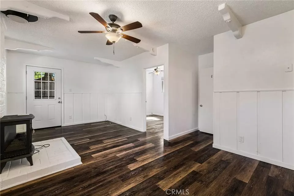 Living - 1617 Hemlock, Chico, CA 95928 photo 6 of 6