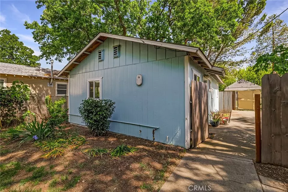 Exterior - 1617 Hemlock, Chico, CA 95928 photo 13 of 17