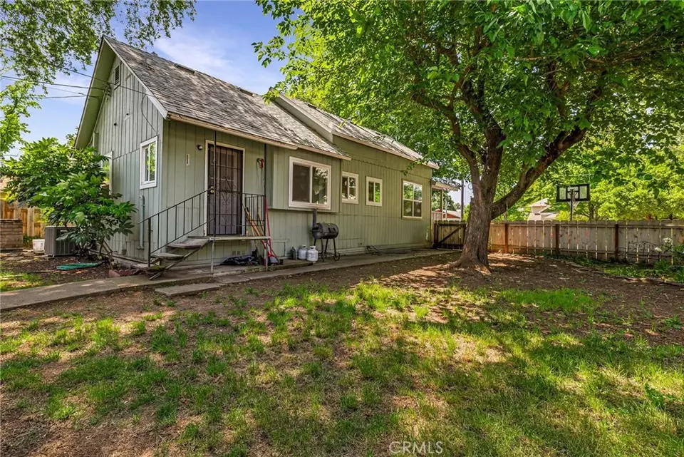 Exterior - 1617 Hemlock, Chico, CA 95928 photo 7 of 17