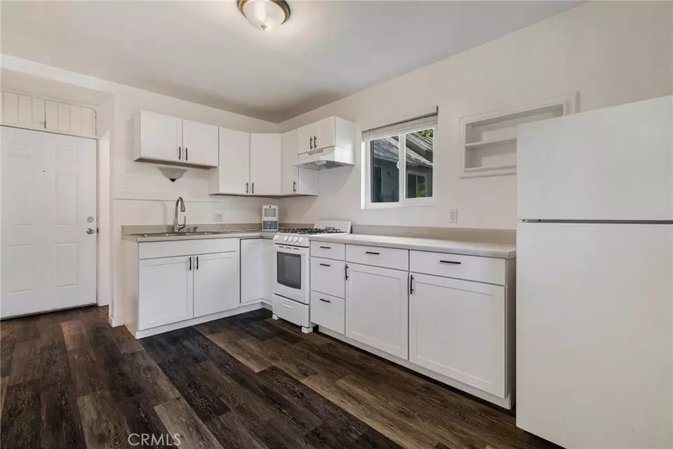 Kitchen - 1617 Hemlock, Chico, CA 95928 photo 7 of 7