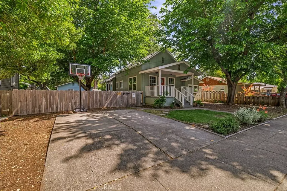 Exterior - 1617 Hemlock, Chico, CA 95928 photo 1 of 17